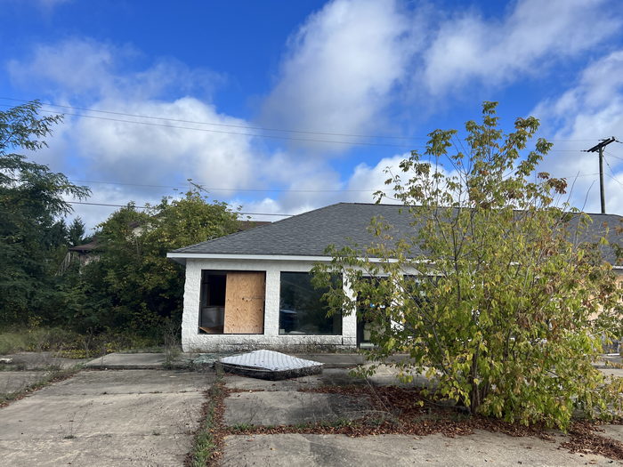 Old 23 Shopping Plaza - October 8 2023 (newer photo)